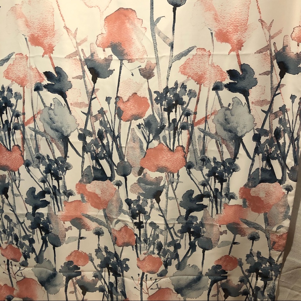 FLOWER ACCENT CURTAINS (x6) !